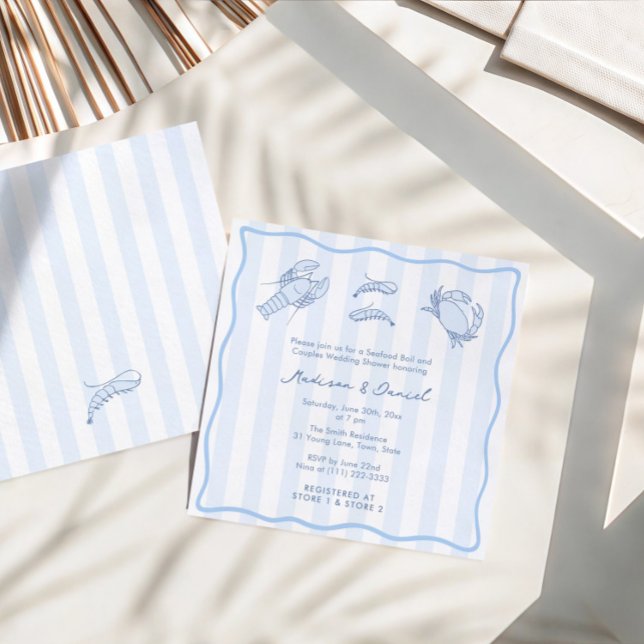 Invitación Tendencias de mariscos hervidos boda ducha dibujad (Trendy hand-drawn blue and white seafood boil invitation with modern stripes and wavy border)