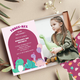 Invitación Tercer cumpleaños de dinosaurio lindo de tres rex.