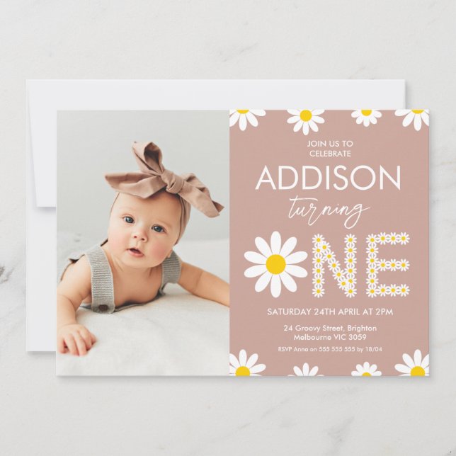 Invitación Terracota Foto Retro Daisy Primer Cumpleaños (Anverso)