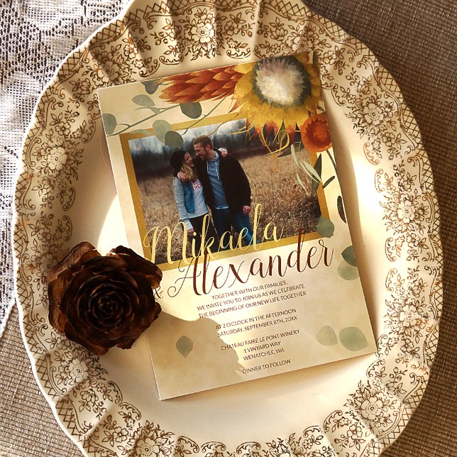 Invitación Terracotta King Proteas Eucalyptus Caída Verde (Fall Wedding Invitation with Gold Photo Frame and Orange, Gold, Sage Green Fall Plants)