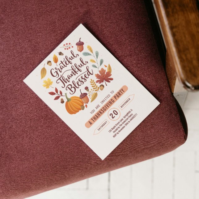 Invitación Thankful Grateful Blessed leaf Thanksgiving Fall (Thankful Grateful Blessed leaf Thanksgiving Fall Invitation funny quote give thanks wreath autumn )
