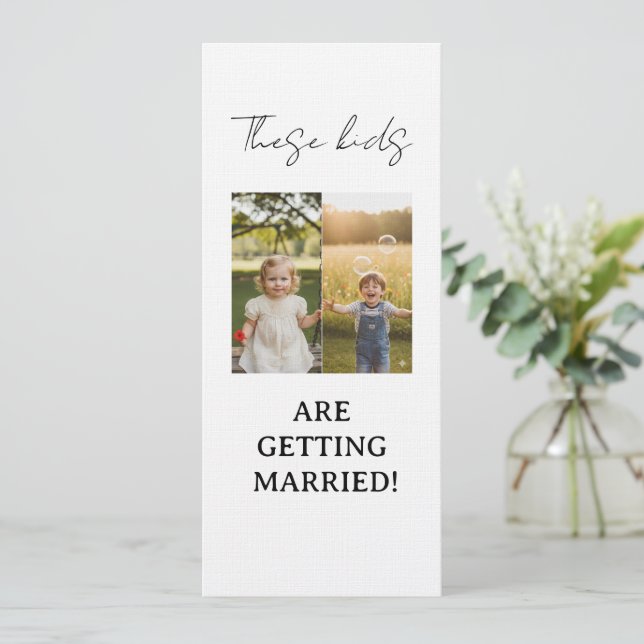 Invitación These Kids Are Getting Married Sign These Kids Are (Anverso de pie)