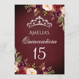 Invitación Tiara de destellos plateada y borgoña floral Quinc