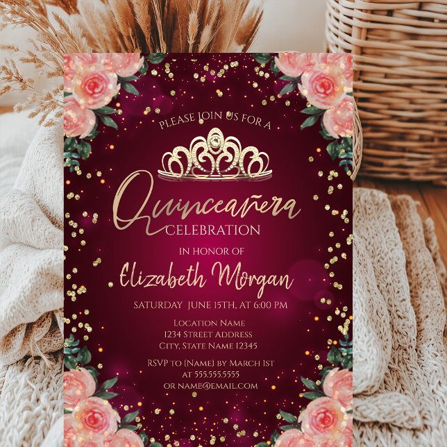 Invitación Tiara de oro, Diamonds Burgundy Floral Quinceañera (Subido por el creador)