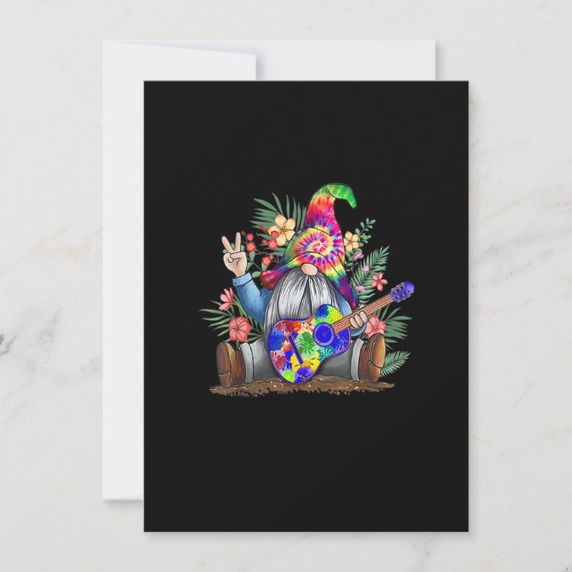 Invitación Tie Dye Gnome Peace Play Guitar Hippie Gnome Co (Anverso)