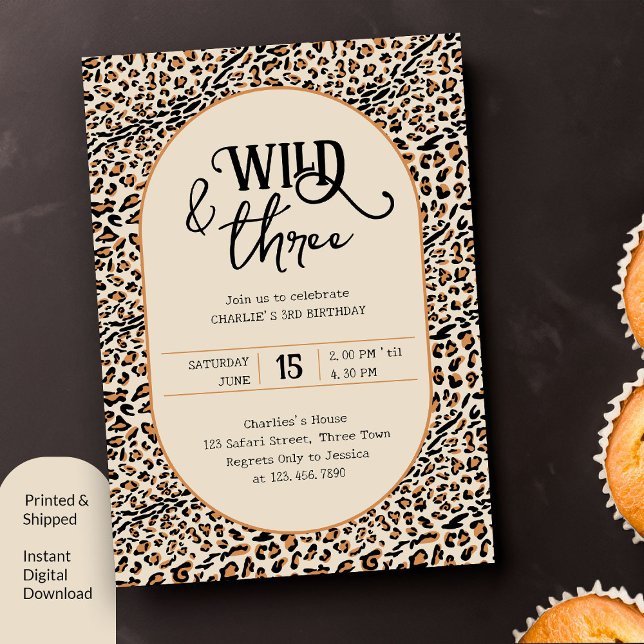 Invitación Tinta de leopardo silvestre y tres leopardos Terce (Wild and Free 3rd Birthday Invitation with leopard print)