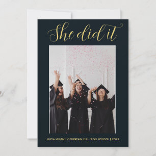 Invitación Tipografía de tema verde oscuro Graduación de foto