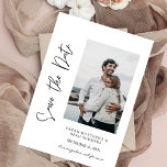 Invitación Tipografía fotográfica y manual Salven la fecha 3<br><div class="desc">Envíe una linda tarjeta de fecha con su foto y tipografía escrita a mano. Guardar las fechas,  en este estilo,  para una foto vertical o horizontal / horizontal están disponibles.</div>