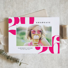 Invitación Tipografía Negrita Foto Graduación Rosa Brillante 