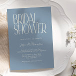 Invitación Tipografía retro elegante ducha azul turbia de nov<br><div class="desc">Moderna tipografía retro Minimalista elegante Dusty Blue Bridal Shower Invitación</div>