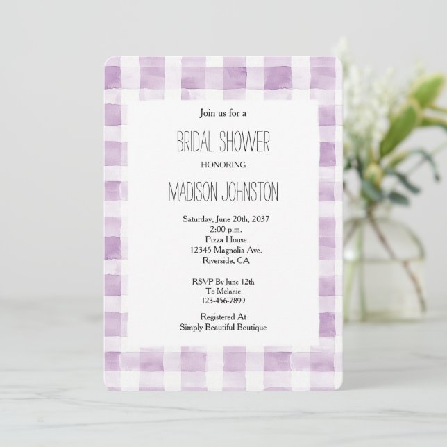 Invitación Tiras púrpuras blancas en la ducha de la novia (Anverso de pie)