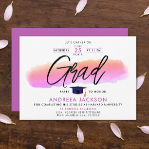 Invitación Tocado de graduación de moda rosa y púrpura Script