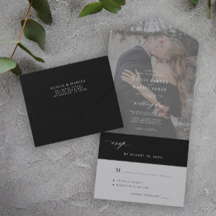 Invitación Todo En Uno Boda con foto oscura en blanco y negro minimalista