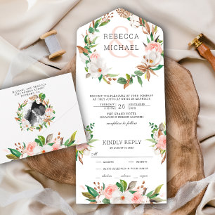 Invitación Todo En Uno Boda de Corona Floral Rosa de Magnolia Blanca