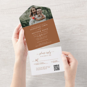 Invitación Todo En Uno Boda de terracota con opción de código QR para RSV