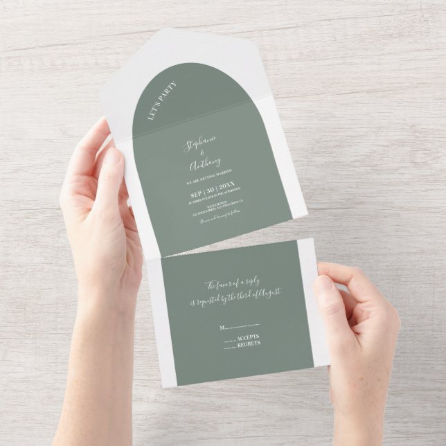 Invitación Todo En Uno Boda del arco blanco y verde sabio (desgarro)