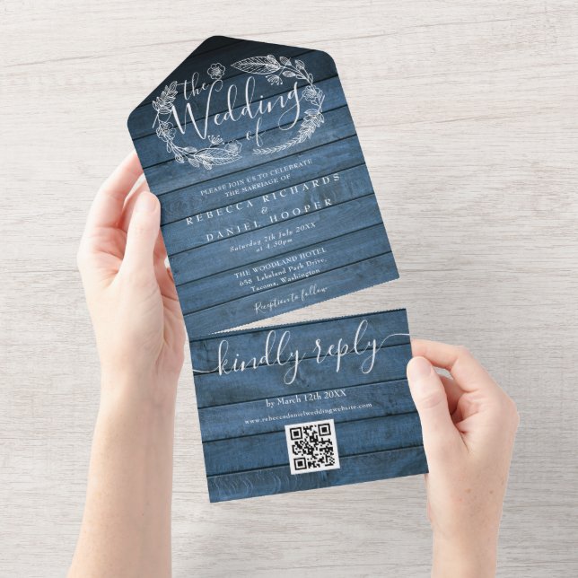Invitación Todo En Uno Boda floral Blue Rusn Wood QR Code (desgarro)