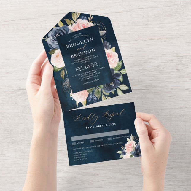 Invitación Todo En Uno Boda floral rosa Rubor con polvo azul marino (desgarro)