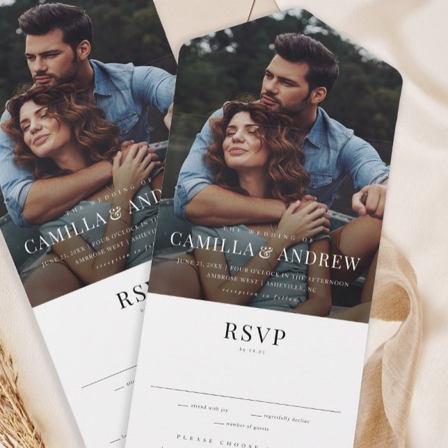Invitación Todo En Uno Boda RSVP moderno elegante de fotografía (Simple typography overlay all-in-one photo wedding invitation with tear off RSVP card.)