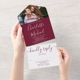 Invitación Todo En Uno Chic Monograma Script Burgundy Foto Boda
