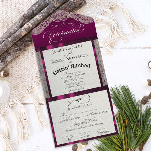 Invitación Todo En Uno Cinta y encaje Gettin 'Hitched - Ciruela
