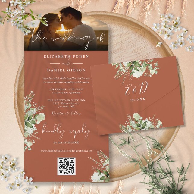 Invitación Todo En Uno Código QR de boda de flores de terracota (Terracotta Floral Greenery QR Code Wedding Photo All In One Invitation)