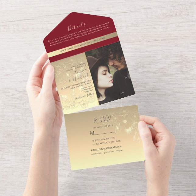 Invitación Todo en Uno de Foto Roja Moderna (desgarro)
