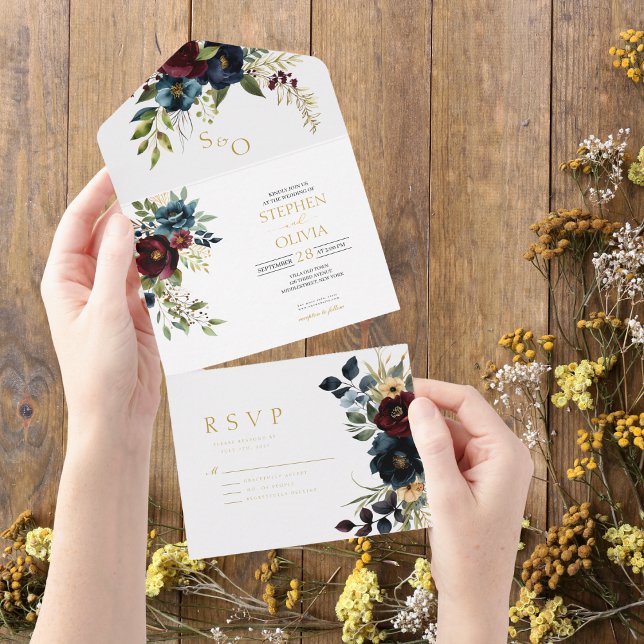 Invitación Todo En Uno Elegant Burgundy Floral Blooms & Greenery wedding (Subido por el creador)