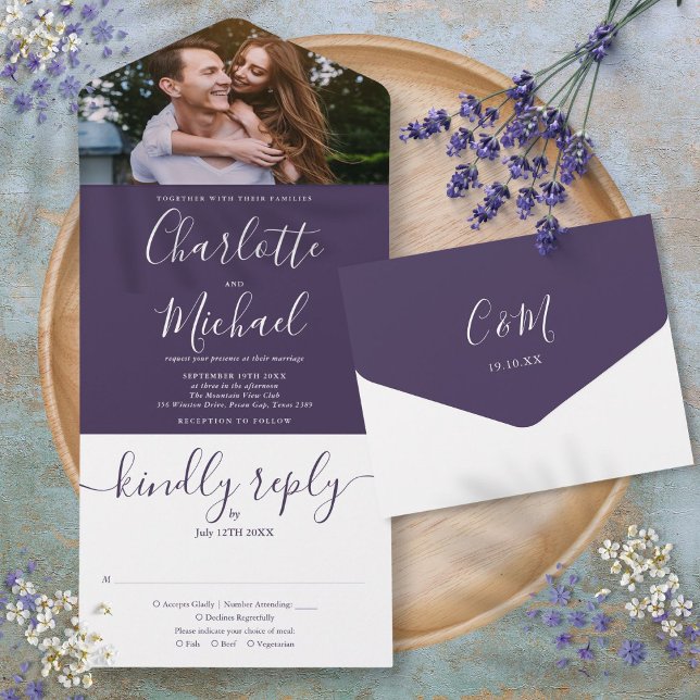 Invitación Todo En Uno Elegante Boda de fotografías morado moderno (Elegant Purple Modern Script Photo Wedding All In One Invitation)