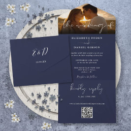 Invitación Todo En Uno Elegante boda moderna en azul marino con código QR