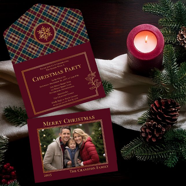 Invitación Todo En Uno Elegante Holly Berries Navidades de fotografía Fie (Elegant Holly and Berries with Plaid Photo Christmas Holiday Party Gold Tone | Cranberry Invitations)
