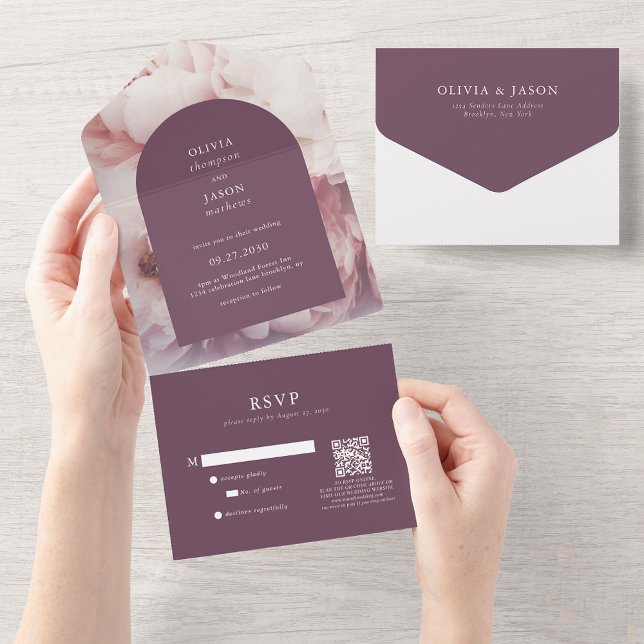 Invitación Todo En Uno Elegante Regal Purple Peonies Arch QR Boda de códi (Subido por el creador)