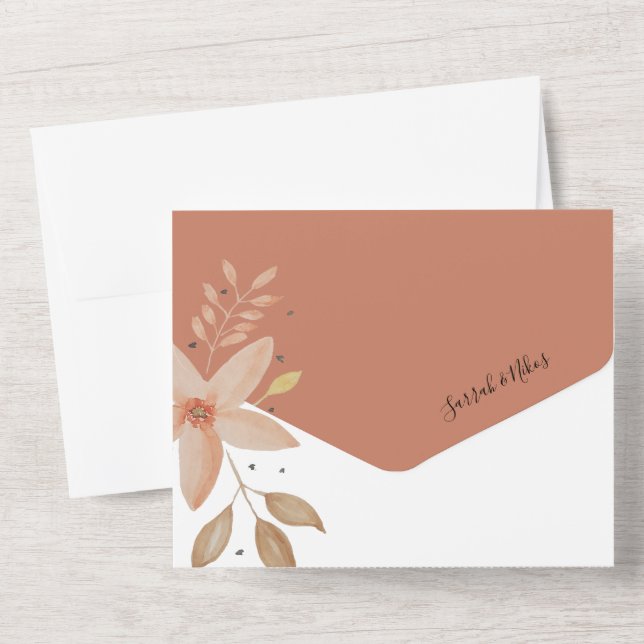 Invitación Todo En Uno Elegante Terracota Rubor Flores acuáticas (Reverso )