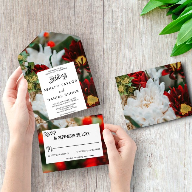 Invitación Todo En Uno Elegantes rosas rojas florecen flores Boda floral (Subido por el creador)