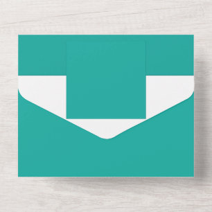 Invitación Todo En Uno Eleva tu diseño con un fondo verde