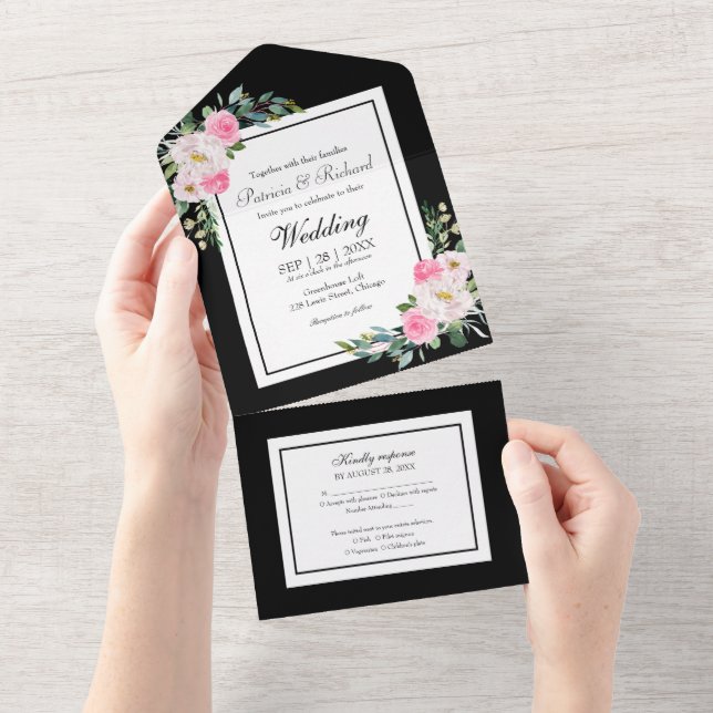 Invitación Todo En Uno Floral rosada caliente sobre boda elegante negra (desgarro)