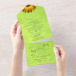 Invitación Todo En Uno Flores amarillas sobre el Boda Verde abstracto