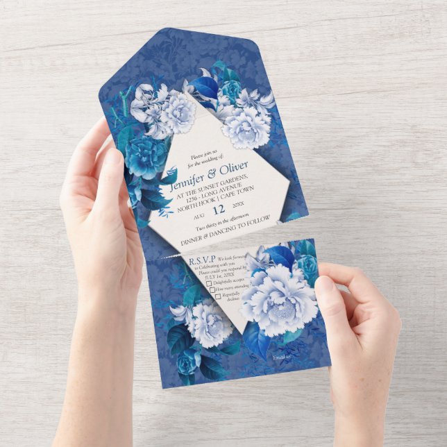 Invitación Todo En Uno Flores de rosa blanca en papel de patrón azul (desgarro)