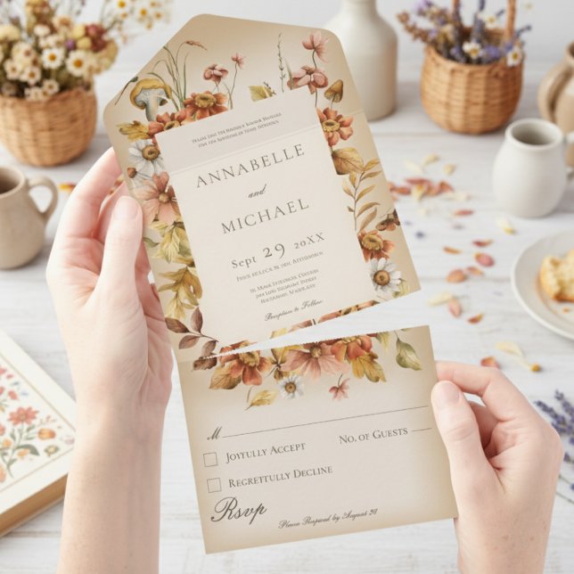 Invitación Todo En Uno Flores salvajes Rústicas de núcleo de algodón Tan (Subido por el creador)
