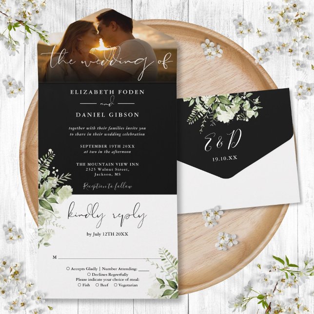 Invitación Todo En Uno Foto Boda Floral Verde Blanco Y Negro (Black And White Floral Greenery Wedding Photo All In One Invitation)