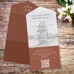Invitación Todo En Uno Foto Terracotta QR Code Simple Guest RSVP<br><div class="desc">Este diseño presenta un presupuesto fotográfico moderno con un presupuesto fotográfico moderno, un código QR transparente, una imagen clara transparente, un rsvp a través de la URL en línea del sitio web, un tono botánico de terracota, una boda de verano en primavera en invierno, un ampersand de caligrafía naranja, un...</div>