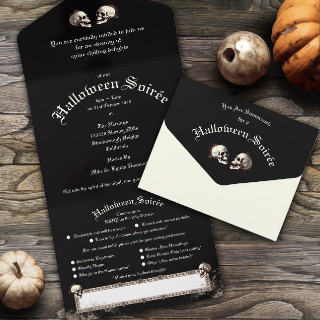 Invitación Todo En Uno Halloween sobre la muerte negra bailando esqueleto (Enter the realm of Halloween's macabre delight with our Dance Macabre - Dancing Skeletons invite.)