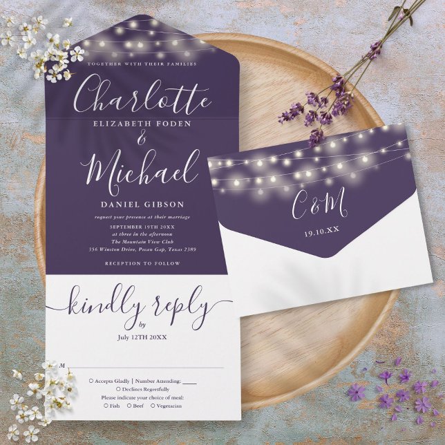 Invitación Todo En Uno Luces de cadena púrpura Boda de guión elegante (Purple String Lights Elegant Script Wedding All In One Invitation)