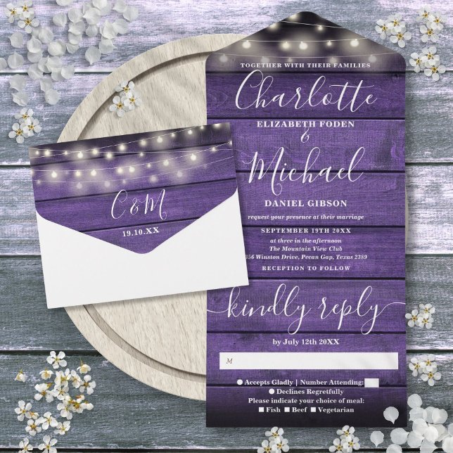 Invitación Todo En Uno Luces de Cuerda de Madera de Granero Rústico Morad (Purple Rustic Barn Wood String Lights Wedding All In One Invitation)