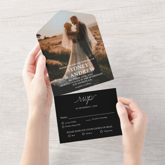 Invitación Todo En Uno Moderno y elegante Boda RSVP de foto negra (desgarro)