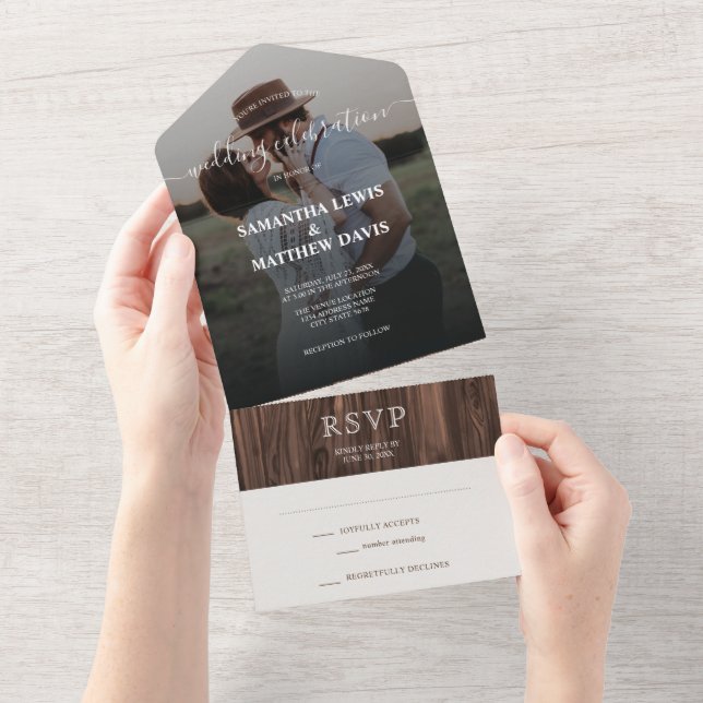 Invitación Todo En Uno Moderno y simple Boda al aire libre de madera rúst (desgarro)