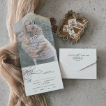 Invitación Todo En Uno Monograma de caligrafía romántica Boda fotográfico<br><div class="desc">Este romántico boda fotográfico monograma de caligrafía, todo en una sola invitación, es perfecto para un boda simple. El moderno diseño clásico presenta vistosos remolinos y florituras con una preciosa y elegante tipografía con letras a mano. Escriba a mano las direcciones de los invitados en la parte posterior de la...</div>