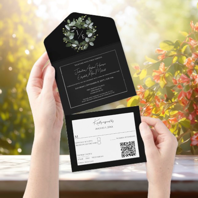 Invitación Todo En Uno Monograma moderno Eucalyptus Wreath Black (Black Modern Monogram Eucalyptus Wreath All in One Wedding Invitation)