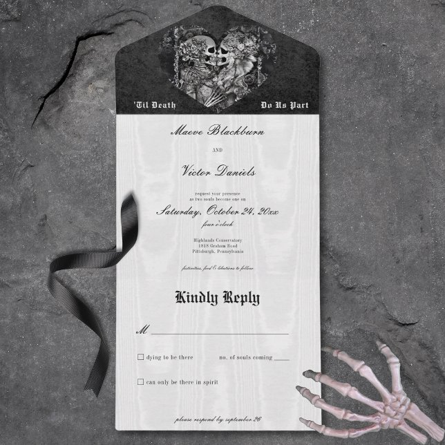 Invitación Todo En Uno Pareja de esqueleto gótico negro y blanco sin cena (Gothic Black & White Skeleton Couple No Dinner All In One Invitation)