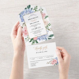 Invitación Todo En Uno Pastel azul turbio Hidráneas rosadas Boda floral